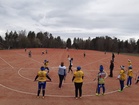 Kumurin naisten aluesarjajoukkue pääsi pelaamaan kauden ensimmäisen harjoituspelin Varilan kentällä Säkylän Pesäsusien kanssa.