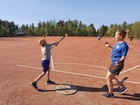 Aurinko paistoi ja lyöminen maistui.