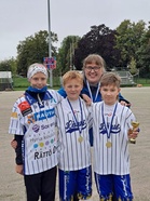 Roihuvuoressa Kumuria edustivat Olivia Ojala, Johannes Laaninen, Senja Hakkarainen ja Taito Aoki.